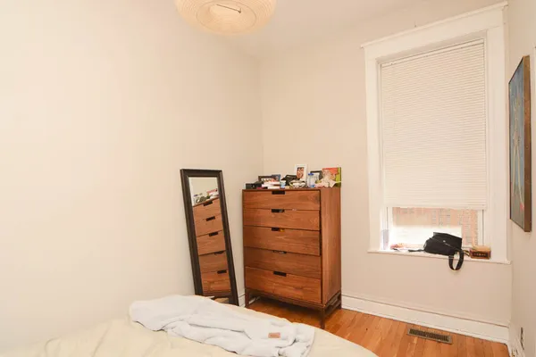 $1,850 | 819 North Campbell Avenue, Unit 1, Chicago, IL 60622