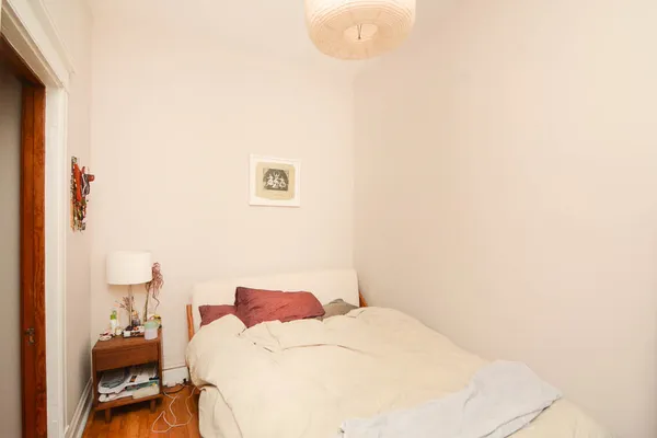 $1,850 | 819 North Campbell Avenue, Unit 1, Chicago, IL 60622