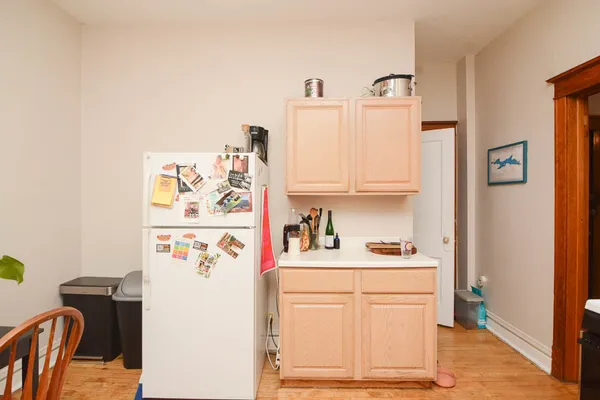 $1,850 | 819 North Campbell Avenue, Unit 1, Chicago, IL 60622