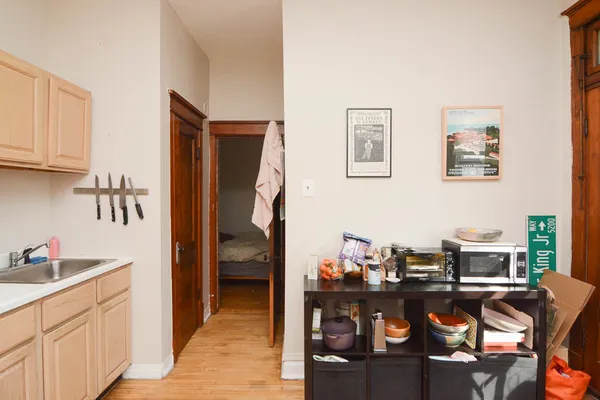 $1,850 | 819 North Campbell Avenue, Unit 1, Chicago, IL 60622