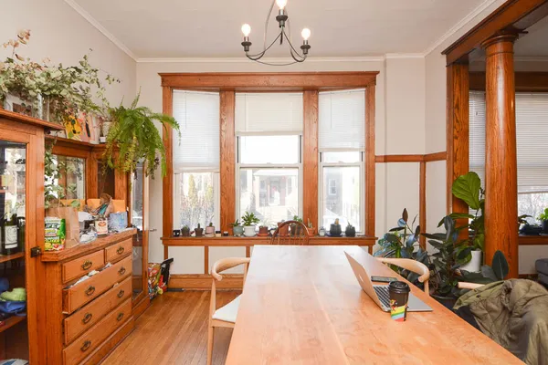 $1,850 | 819 North Campbell Avenue, Unit 1, Chicago, IL 60622