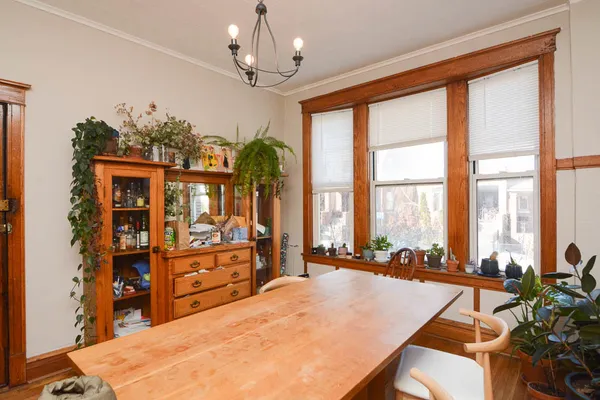 $1,850 | 819 North Campbell Avenue, Unit 1, Chicago, IL 60622