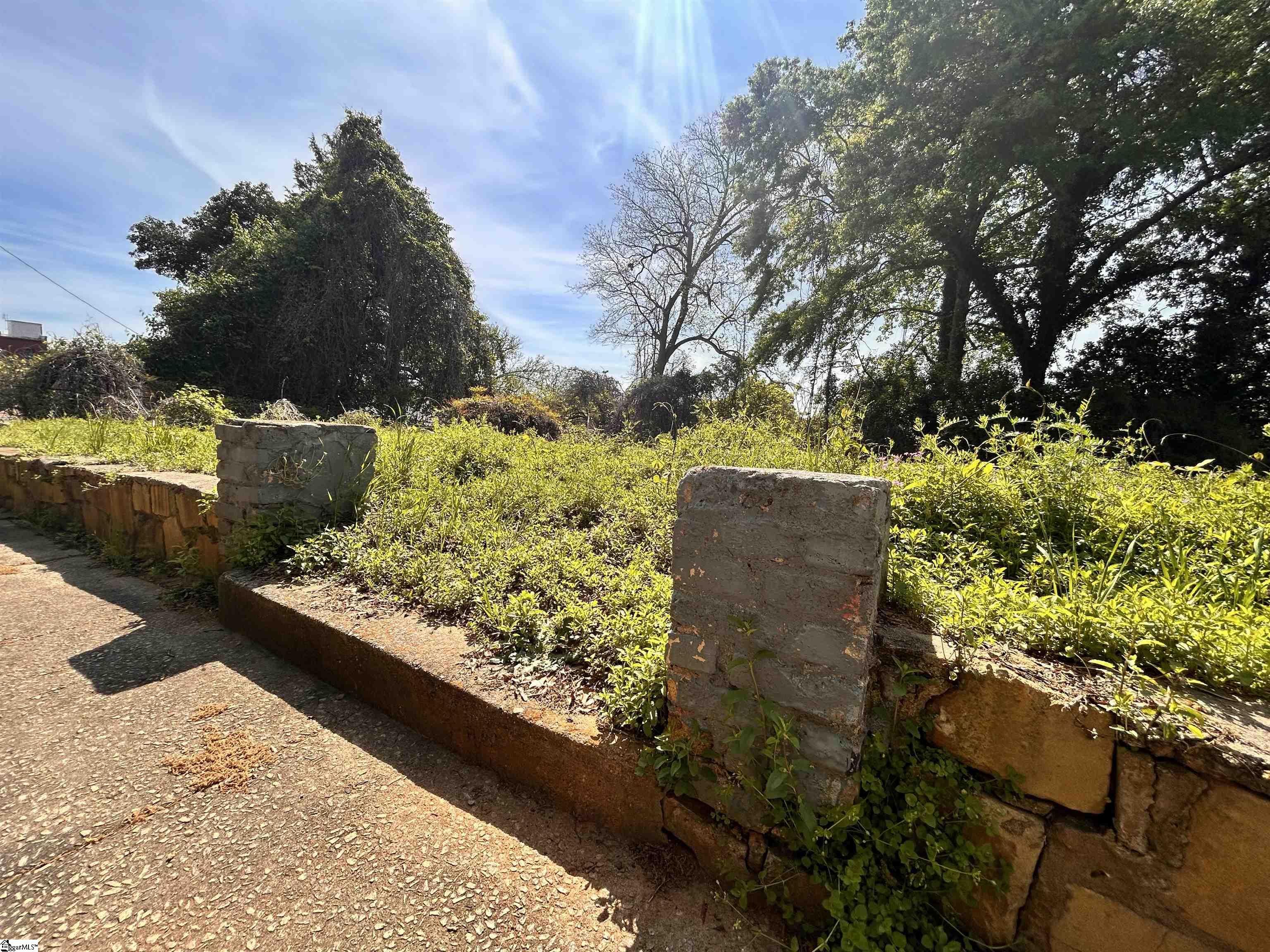 115 Silver Street Laurens, SC 29360 - Photo 1 of 5