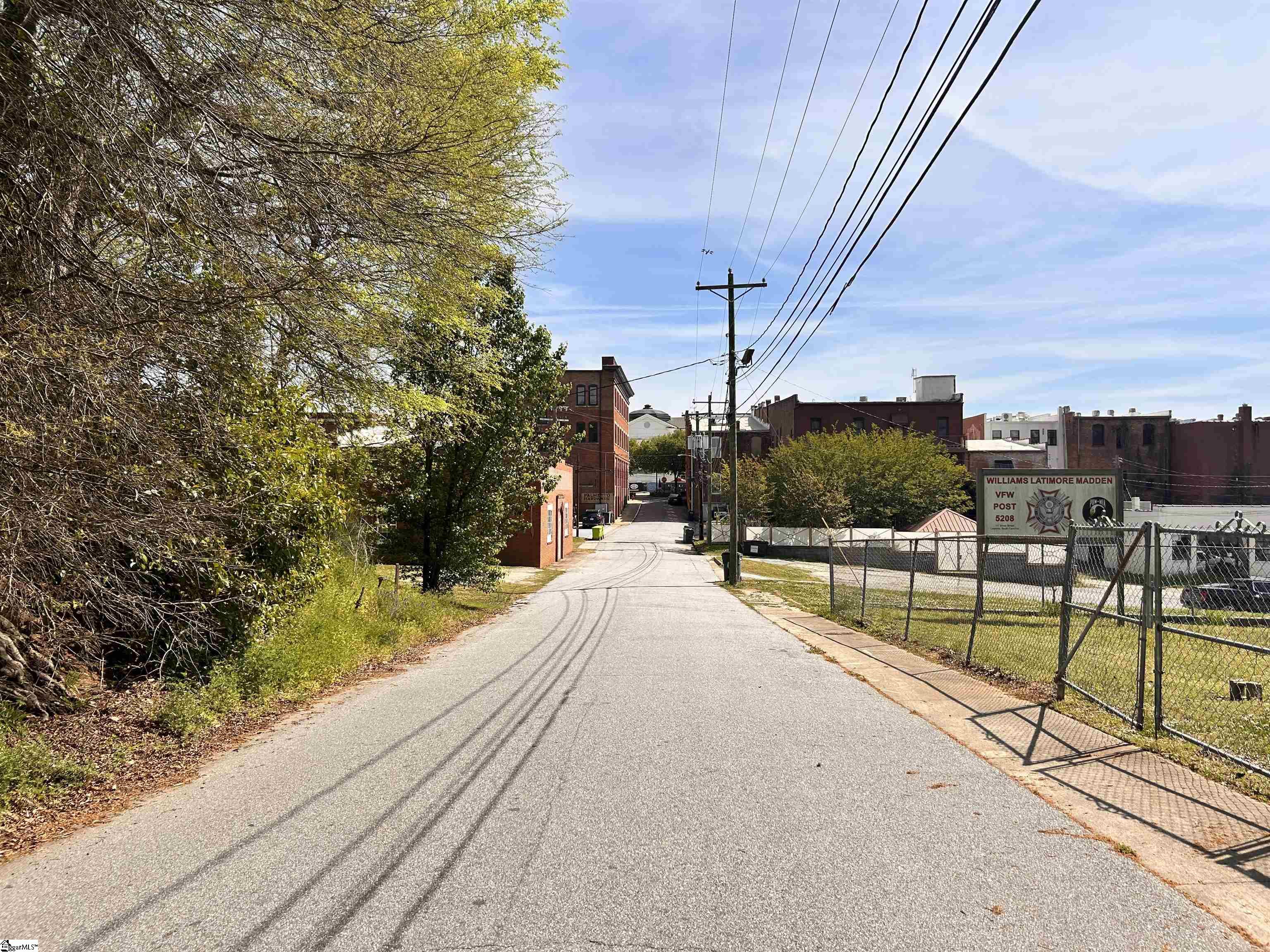 115 Silver Street Laurens, SC 29360 - Photo 4 of 5