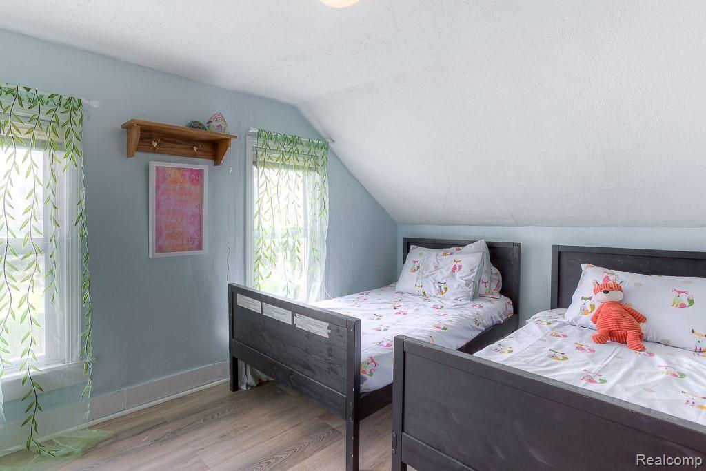 10056 West Iosco Road Fowlerville, MI 48836 - Photo 22 of 29 10056 losco interiors (12).jpg