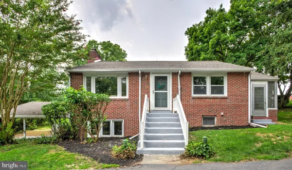 $324,900 | 38 Peacock Drive, Lancaster, PA 17601