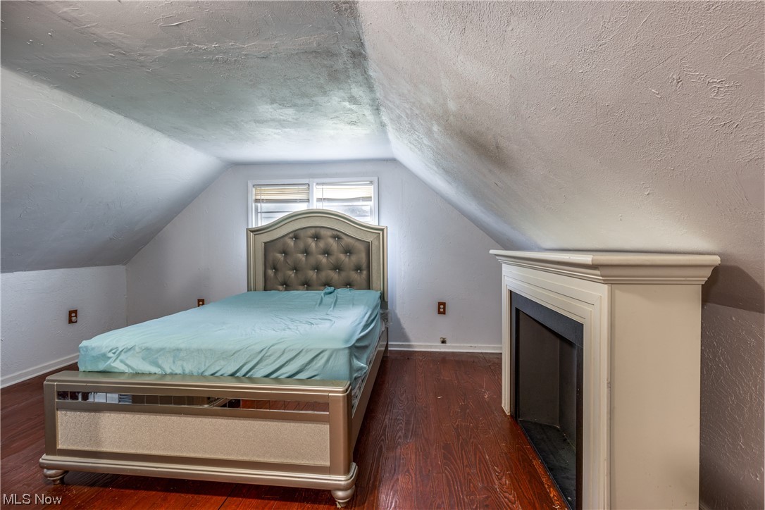 16202 Corkhill Road Maple Heights, OH 44137 - Photo 28 of 33 Bedroom 3 attic