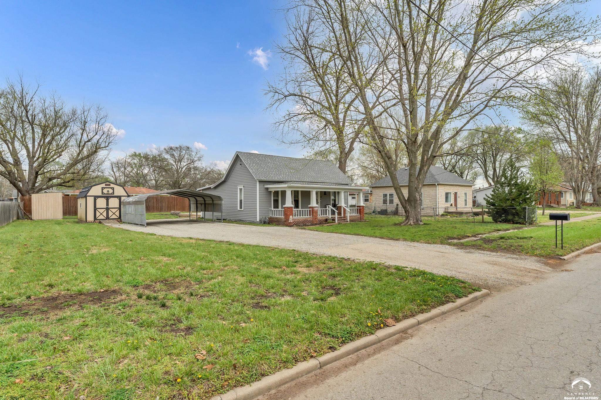 213 Cedar Street Perry, KS 66073 - Photo 28 of 36
