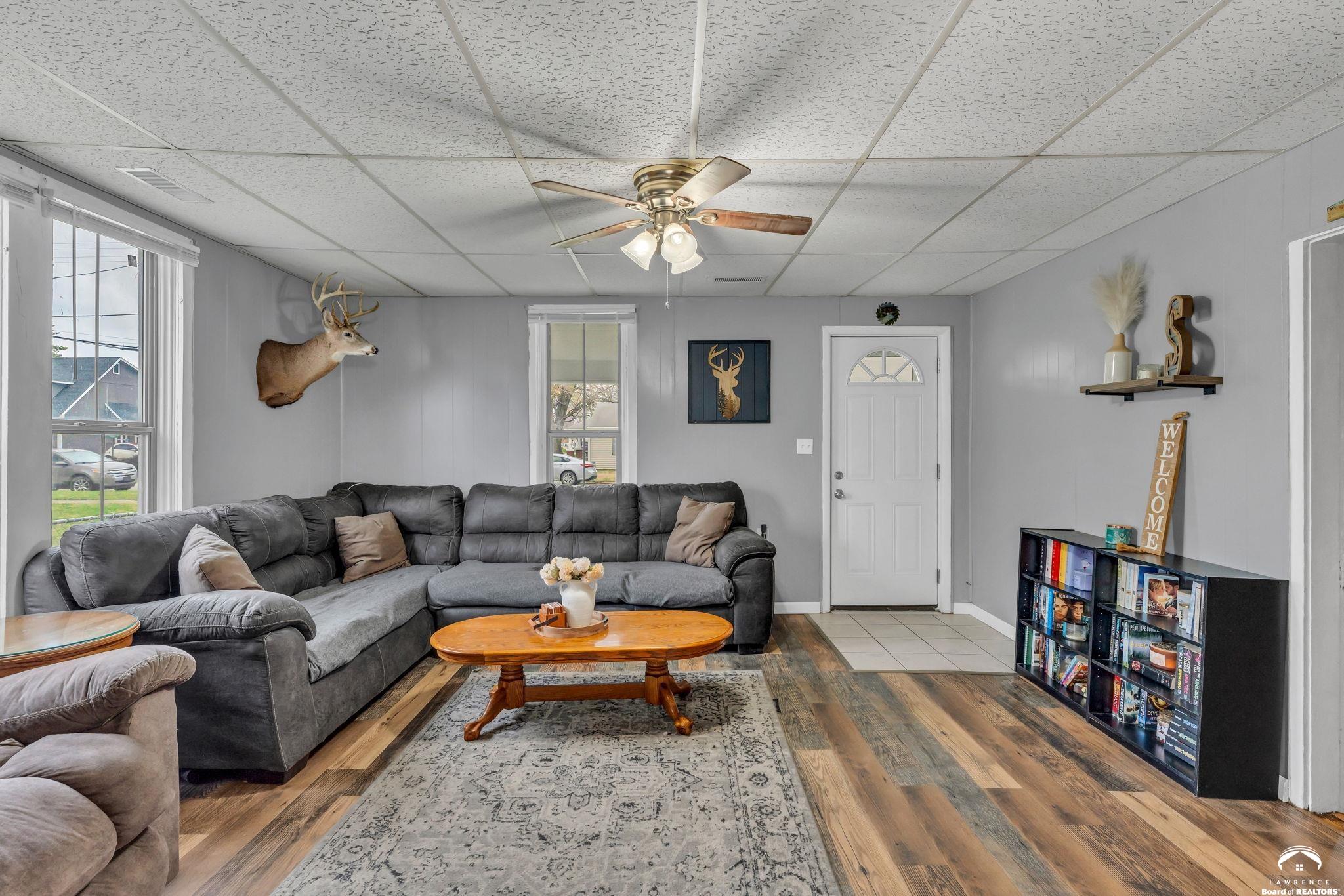 213 Cedar Street Perry, KS 66073 - Photo 8 of 36