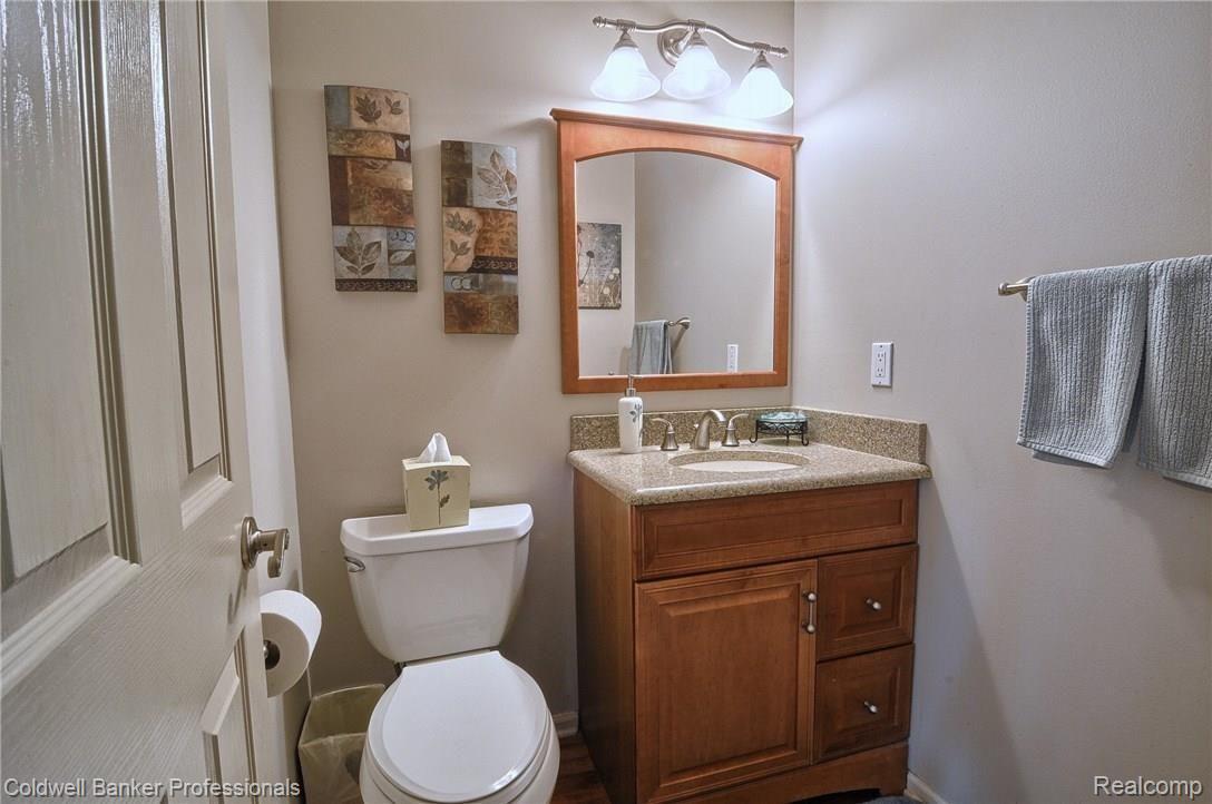 46689 Mornington Road Canton, MI 48188 - Photo 21 of 30 Updated Powder Room