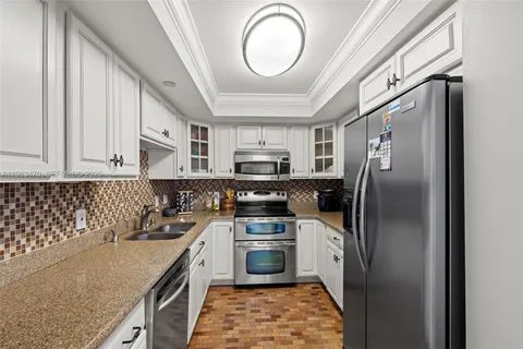 $675,000 | 4201 North Ocean Boulevard, Unit 208, Boca Raton, FL 33431