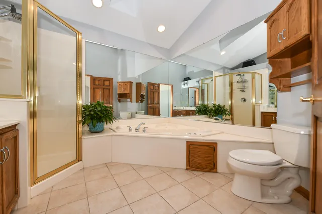 $580,500 | 5700 Woodland Hills Drive, Mount Pleasant, WI 53406