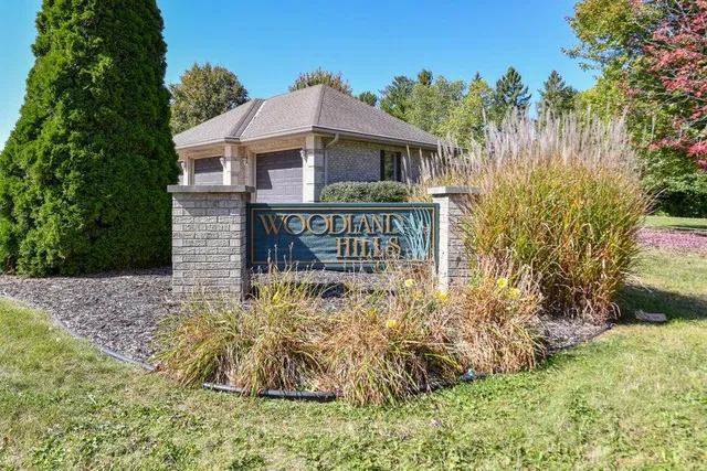 $580,500 | 5700 Woodland Hills Drive, Mount Pleasant, WI 53406