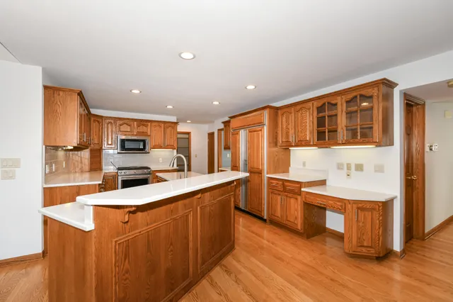 $580,500 | 5700 Woodland Hills Drive, Mount Pleasant, WI 53406