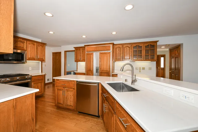 $580,500 | 5700 Woodland Hills Drive, Mount Pleasant, WI 53406