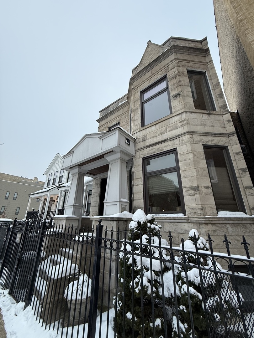 3252 West Crystal Street, Unit 2 Chicago, IL 60651 - Photo 1 of 13 front view of a house