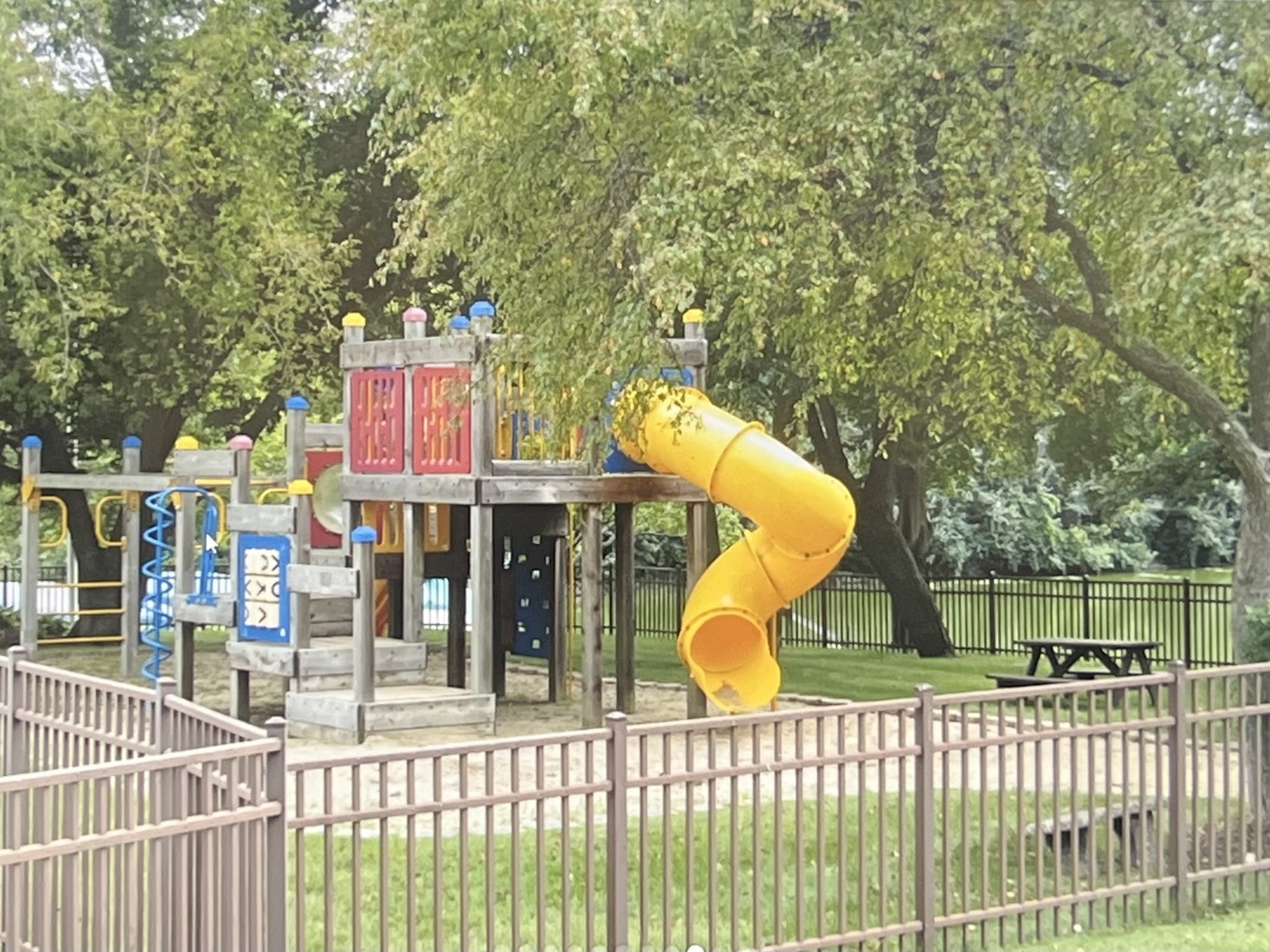 40 Bermuda Colony, Unit 7 Fox Lake, IL 60020 - Photo 17 of 20 a view of a balcony