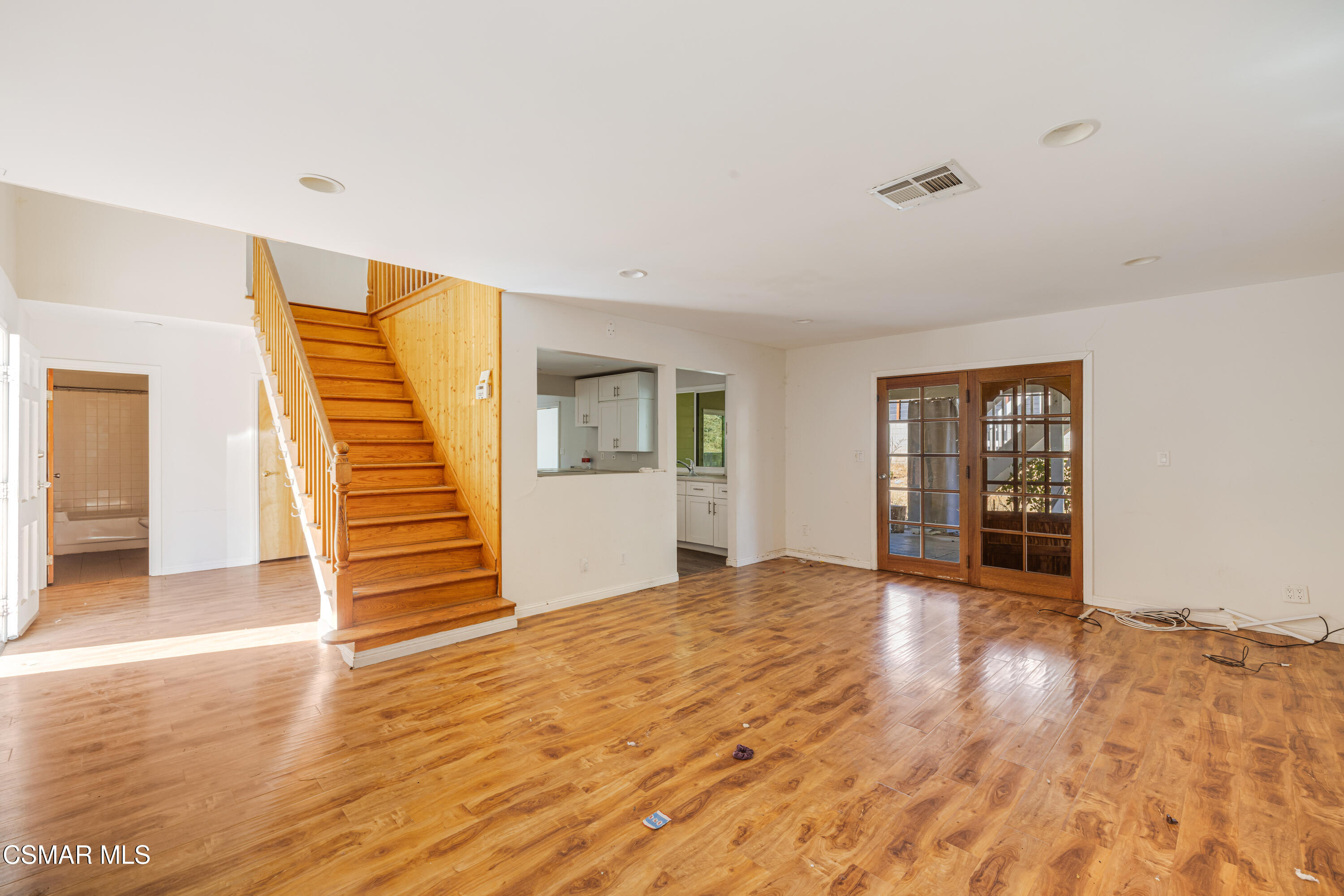 619 Watson Avenue Simi Valley, CA 93065 - Photo 4 of 11 619 Watson Ave-VinceDingmanMedia-5