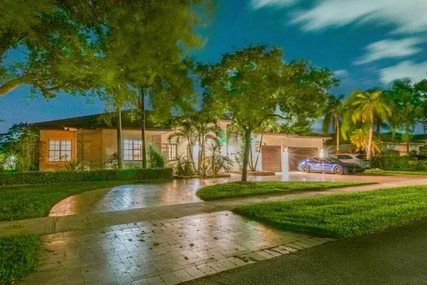 $1,790,000 | 4377 Southwest 140th Avenue, Davie, FL 33330