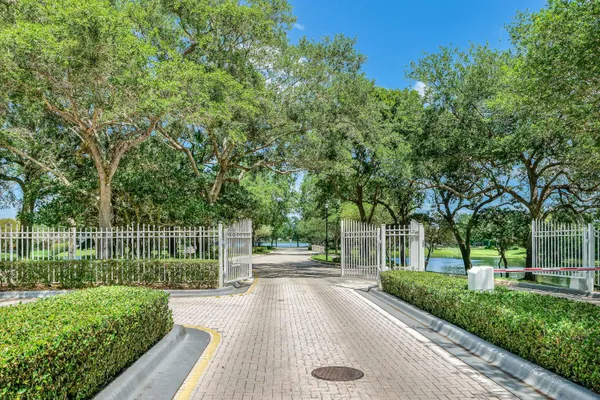 $1,790,000 | 4377 Southwest 140th Avenue, Davie, FL 33330