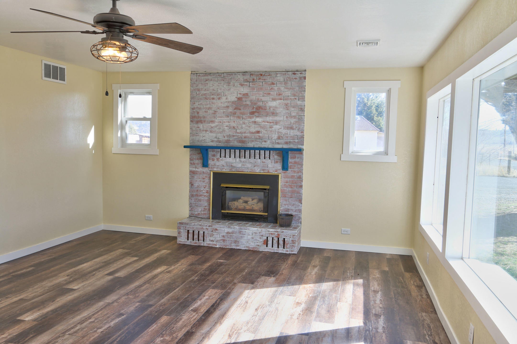 3185 Harpold Road Bonanza, OR 97623 - Photo 15 of 22 IMG_0115_16_17_18_19_20_21