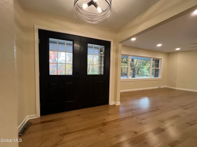 $549,900 | 5 Zeph Street, Poestenkill, NY 12198