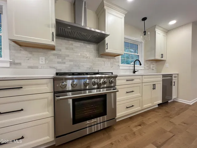 $549,900 | 5 Zeph Street, Poestenkill, NY 12198