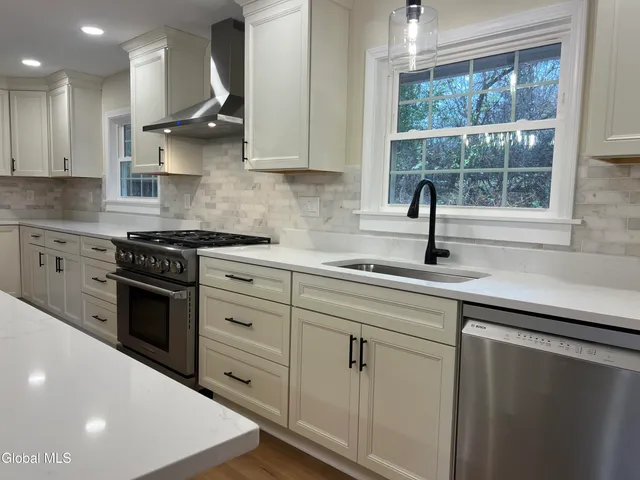 $549,900 | 5 Zeph Street, Poestenkill, NY 12198