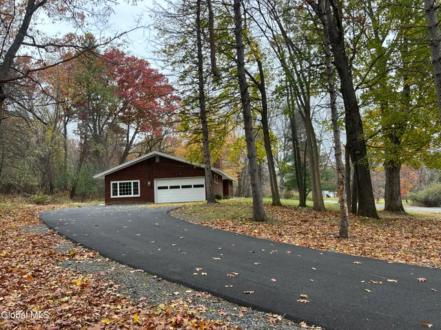 $549,900 | 5 Zeph Street, Poestenkill, NY 12198