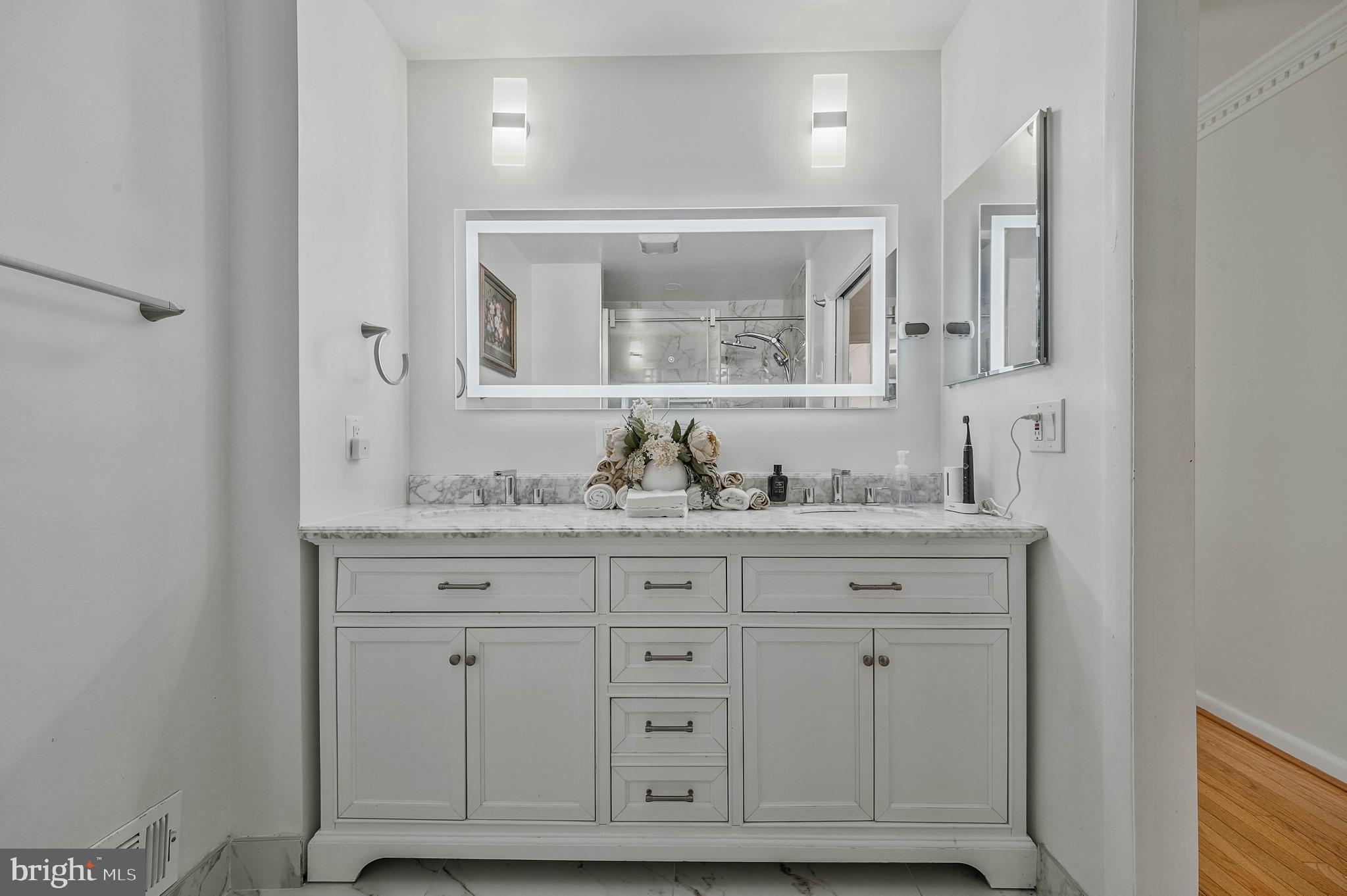 2026 Hunter Mill Road Vienna, VA 22181 - Photo 25 of 35