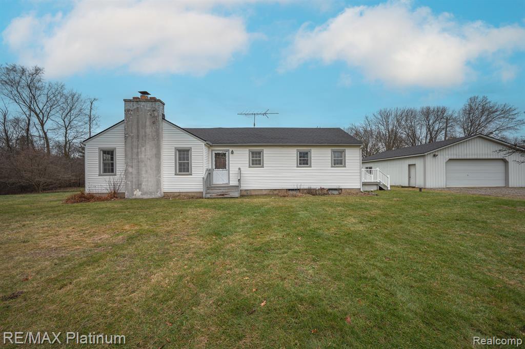 850 West Maple Road Milford, MI 48381 - Photo 4 of 34