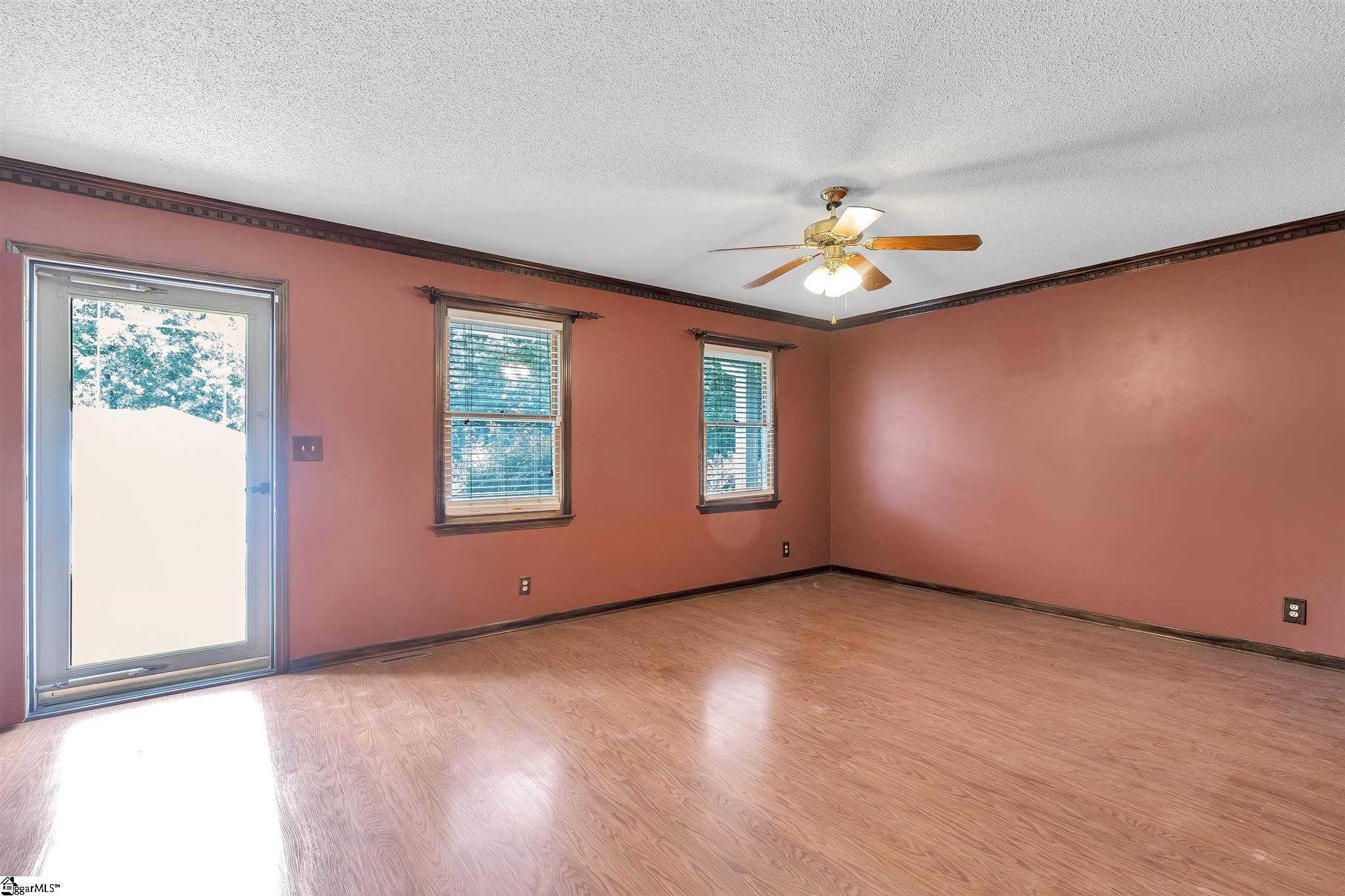 348 Springdale Avenue Liberty, SC 29657 - Photo 5 of 30