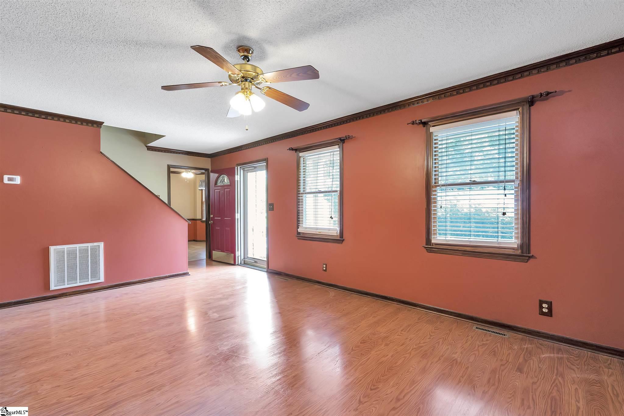348 Springdale Avenue Liberty, SC 29657 - Photo 6 of 30