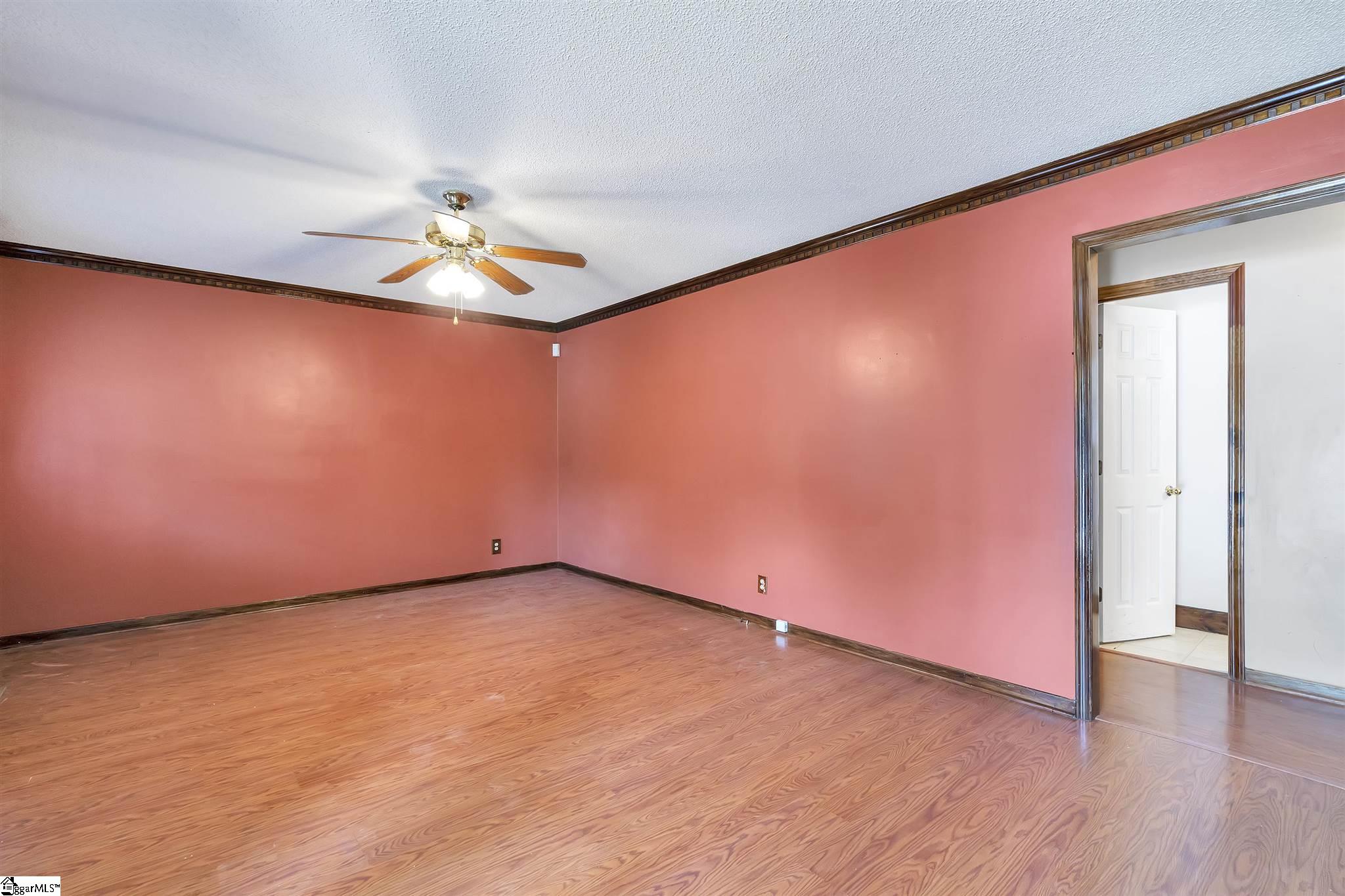 348 Springdale Avenue Liberty, SC 29657 - Photo 7 of 30