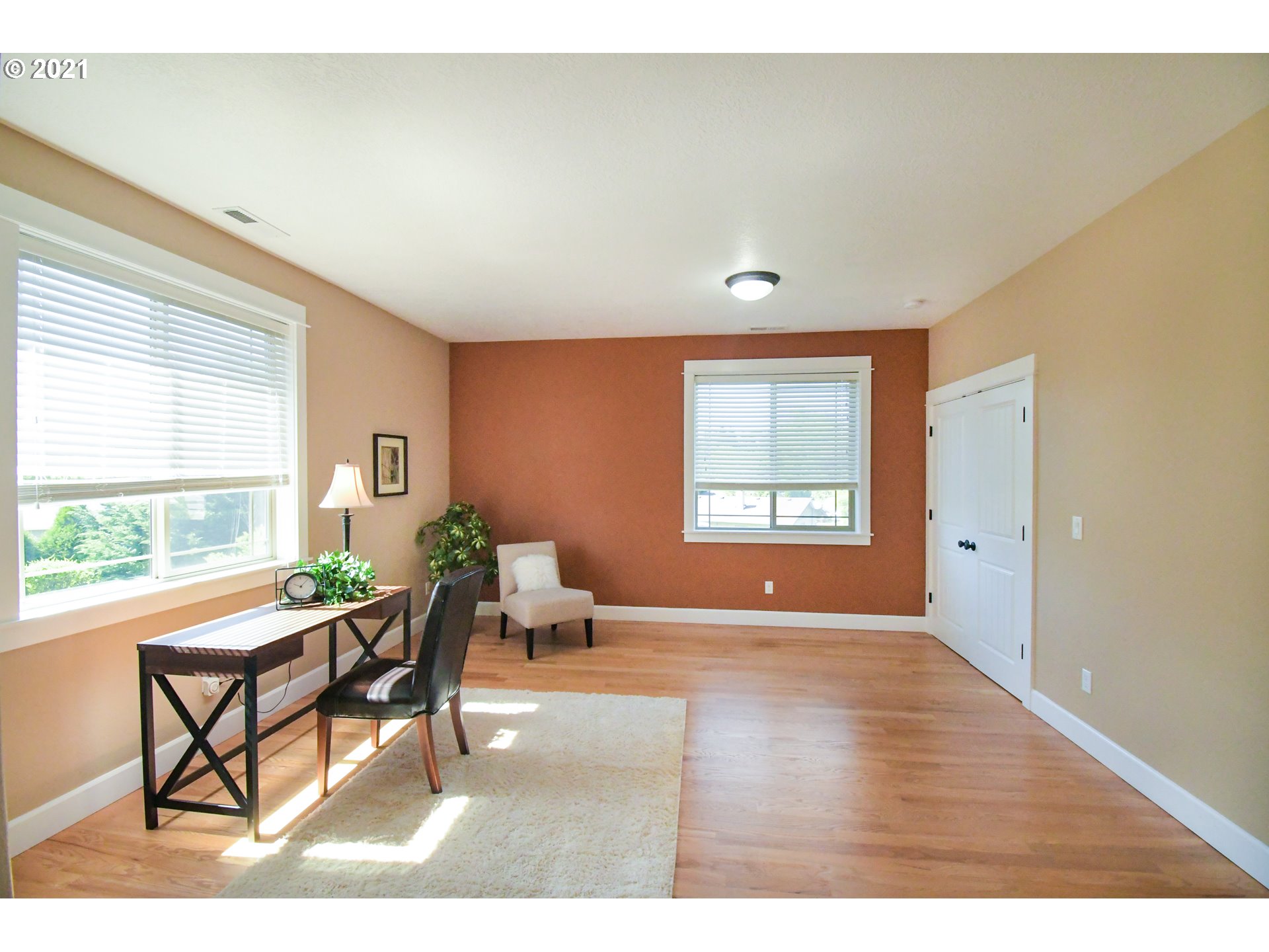 319 Lenore Loop Eugene, OR 97404 - Photo 18 of 32 Gallery Image 18
