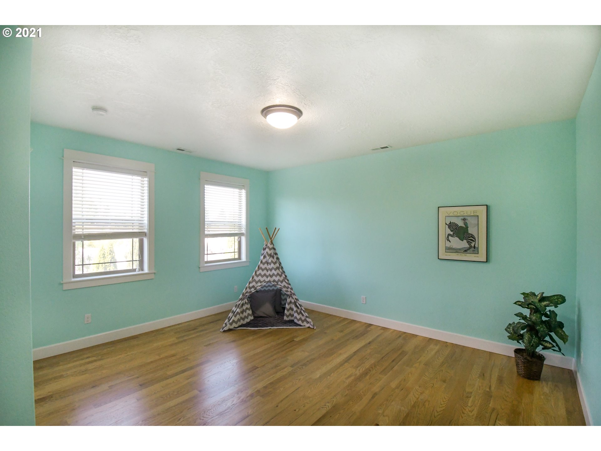319 Lenore Loop Eugene, OR 97404 - Photo 20 of 32 Gallery Image 20
