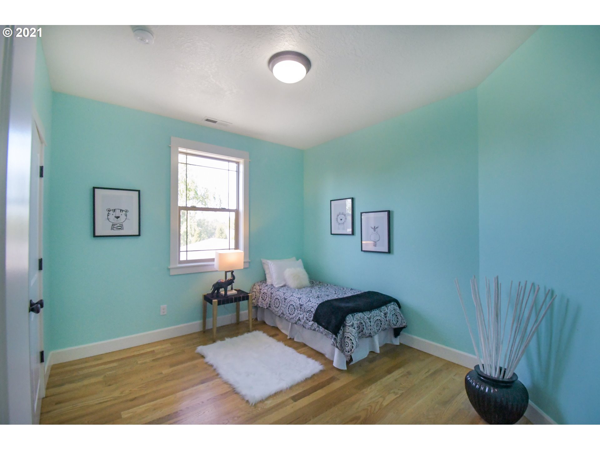 319 Lenore Loop Eugene, OR 97404 - Photo 24 of 32 Gallery Image 24