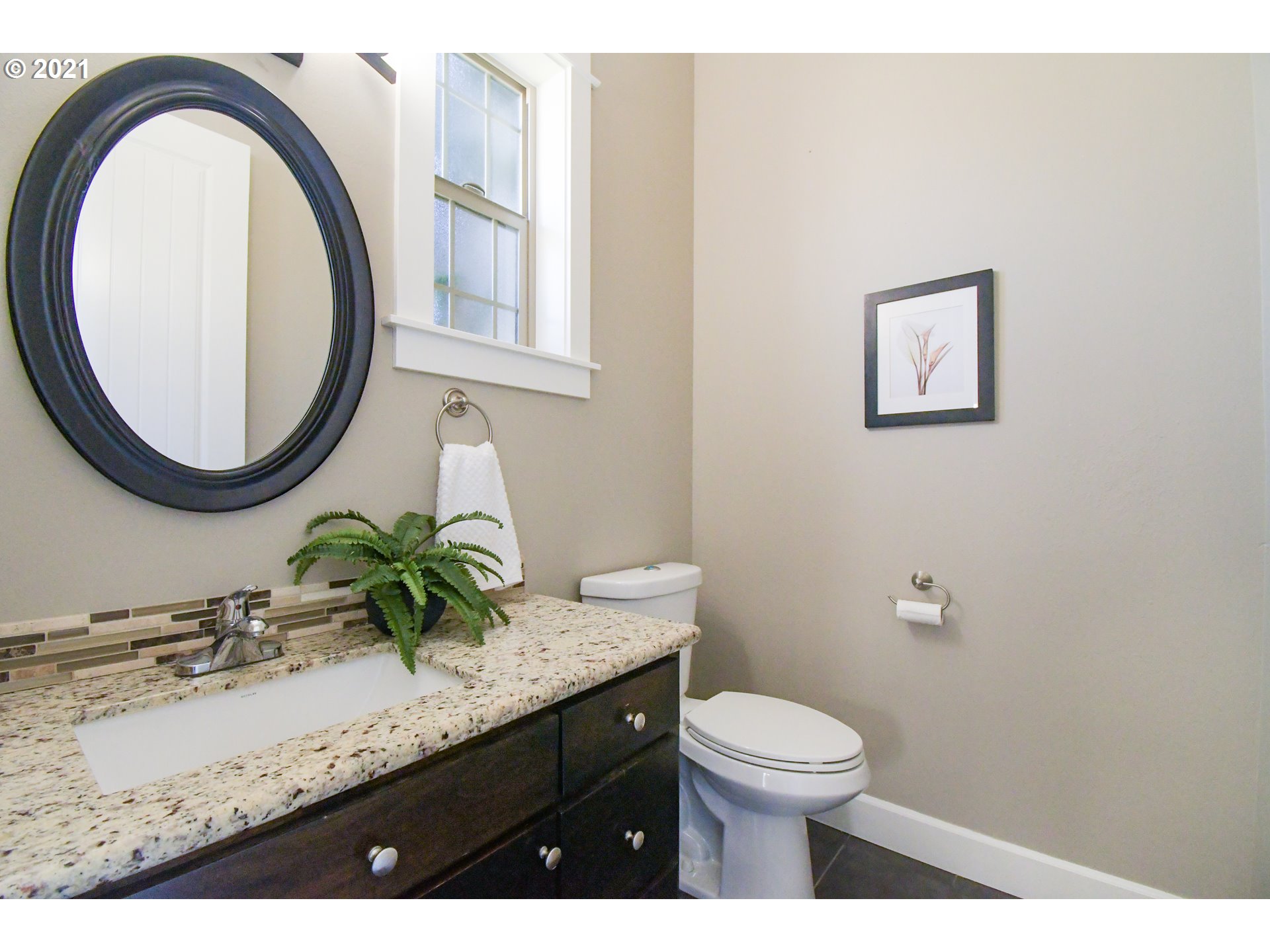 319 Lenore Loop Eugene, OR 97404 - Photo 26 of 32 Gallery Image 26