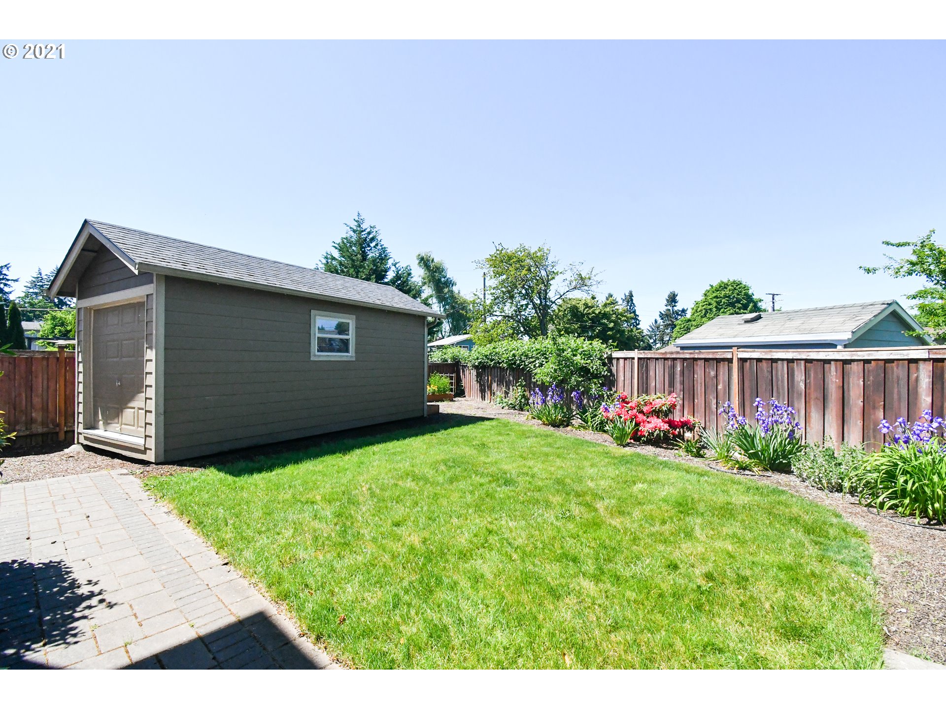 319 Lenore Loop Eugene, OR 97404 - Photo 29 of 32 Gallery Image 29