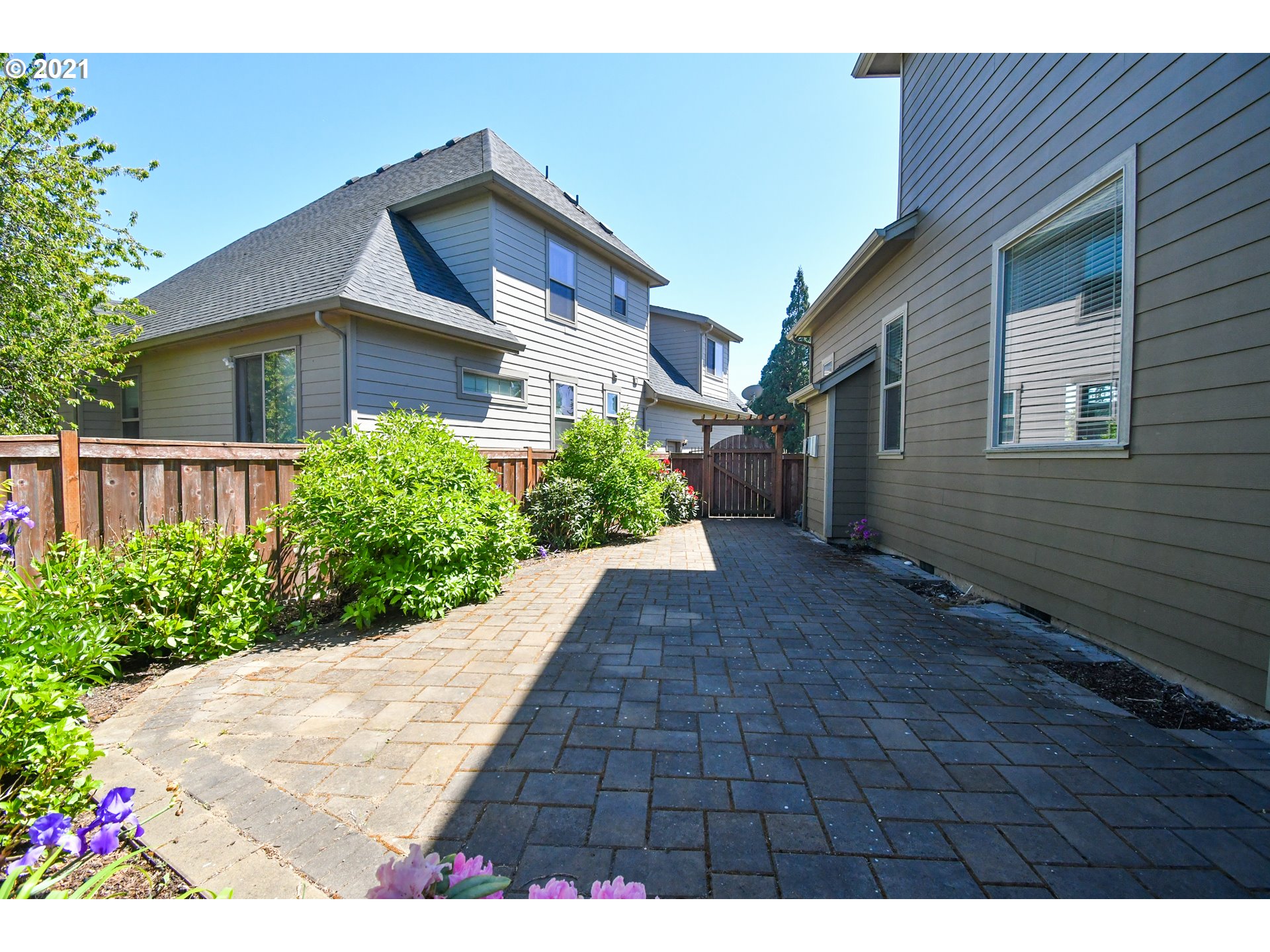319 Lenore Loop Eugene, OR 97404 - Photo 30 of 32 Gallery Image 30