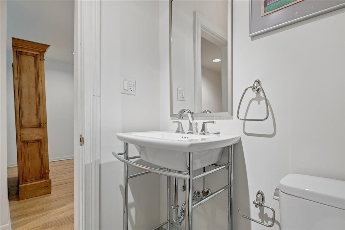 818 South Bishop Street Chicago, IL 60607 - Photo 23 of 27