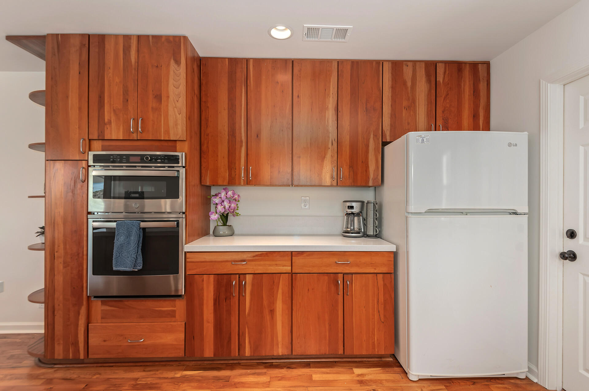 Undisclosed Address Santa Barbara, CA 93105 - Photo 24 of 30 a kitchen with a refrigerator and a stove