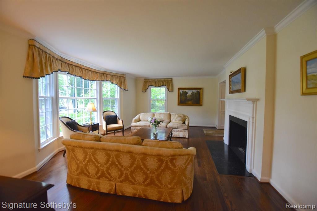 275 Hamilton Road Bloomfield Hills, MI 48301 - Photo 5 of 47