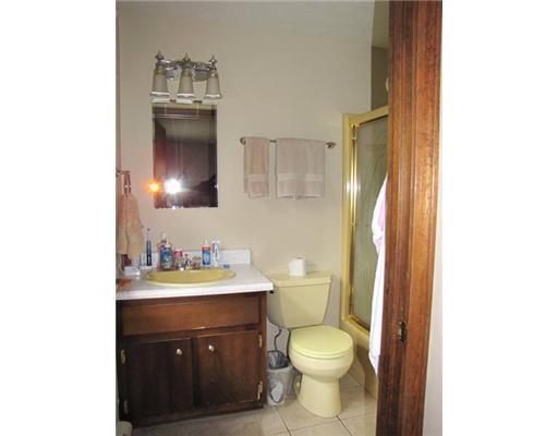 254 Hotel Road Auburn, ME 04210 - Photo 12 of 21 Bathroom.