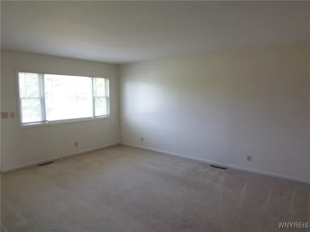 $289,900 | 10135 South Street Road, Pavilion, NY 14482