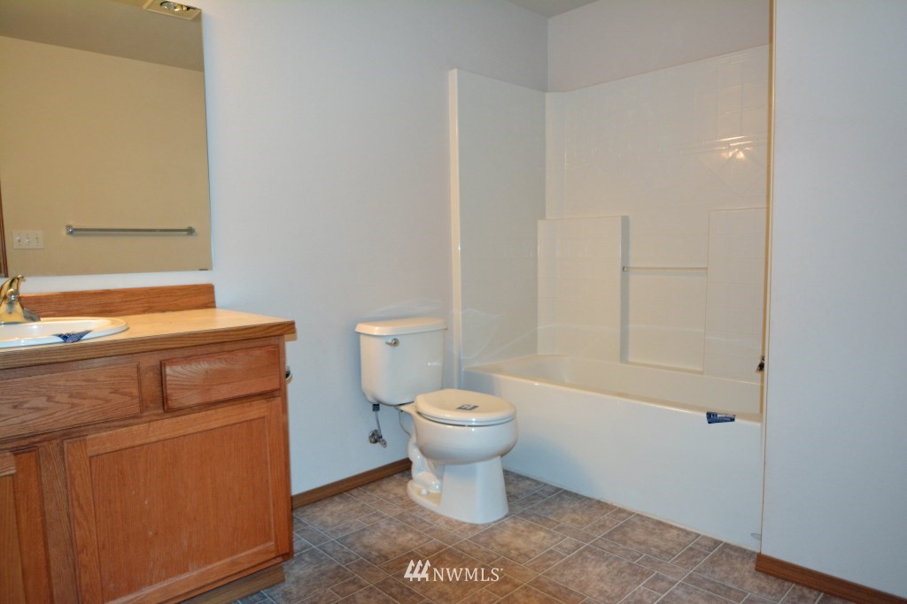19732 Pecan Street Southwest Rochester, WA 98579 - Photo 6 of 13