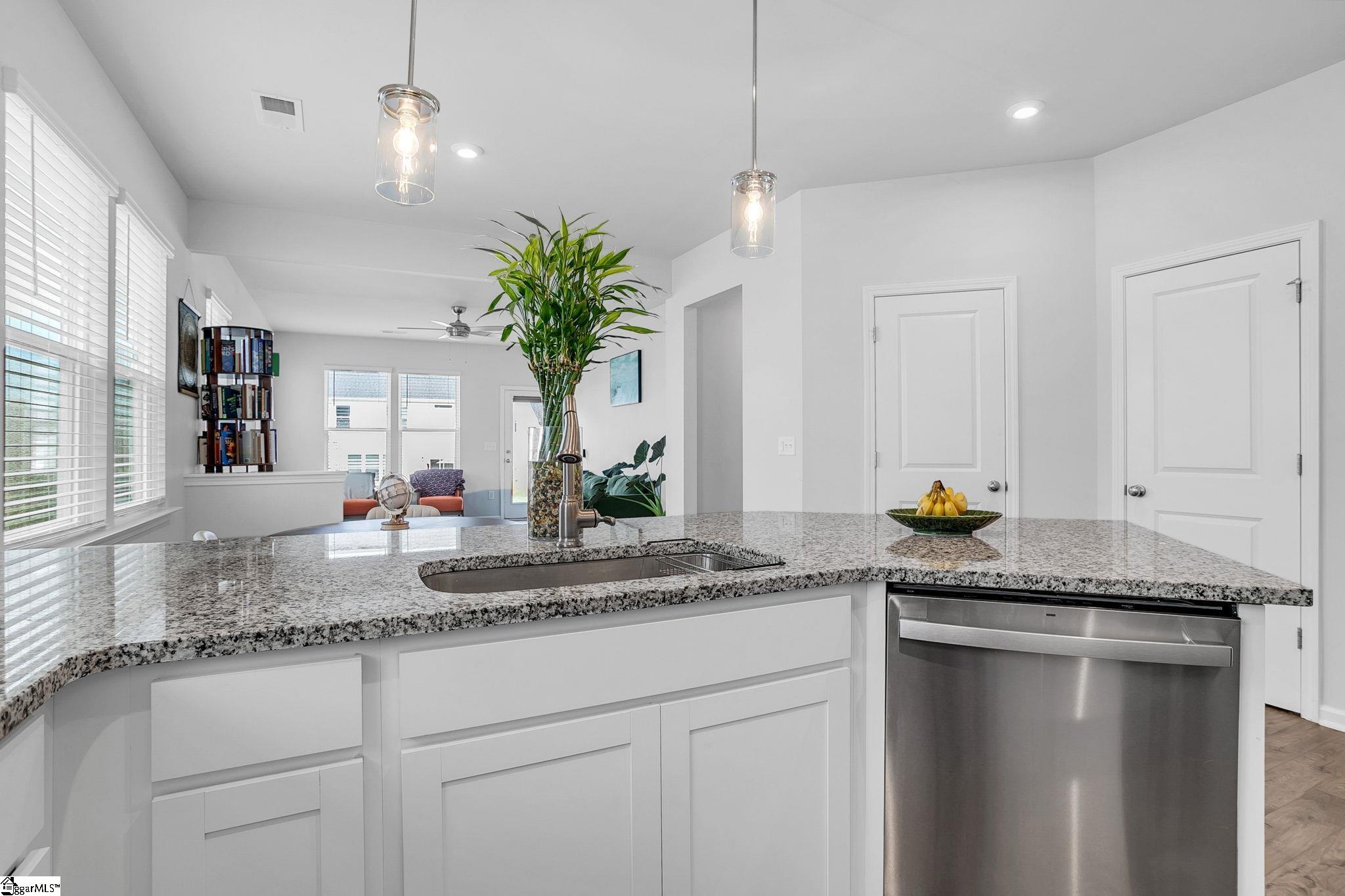 403 Poinsett Bridge Way Greenville, SC 29607 - Photo 4 of 41