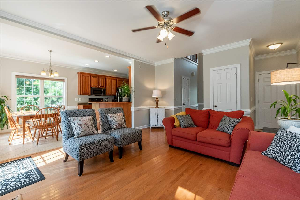 290 Jamison Drive Raleigh, NC 27610 - Photo 11 of 25 Living Room