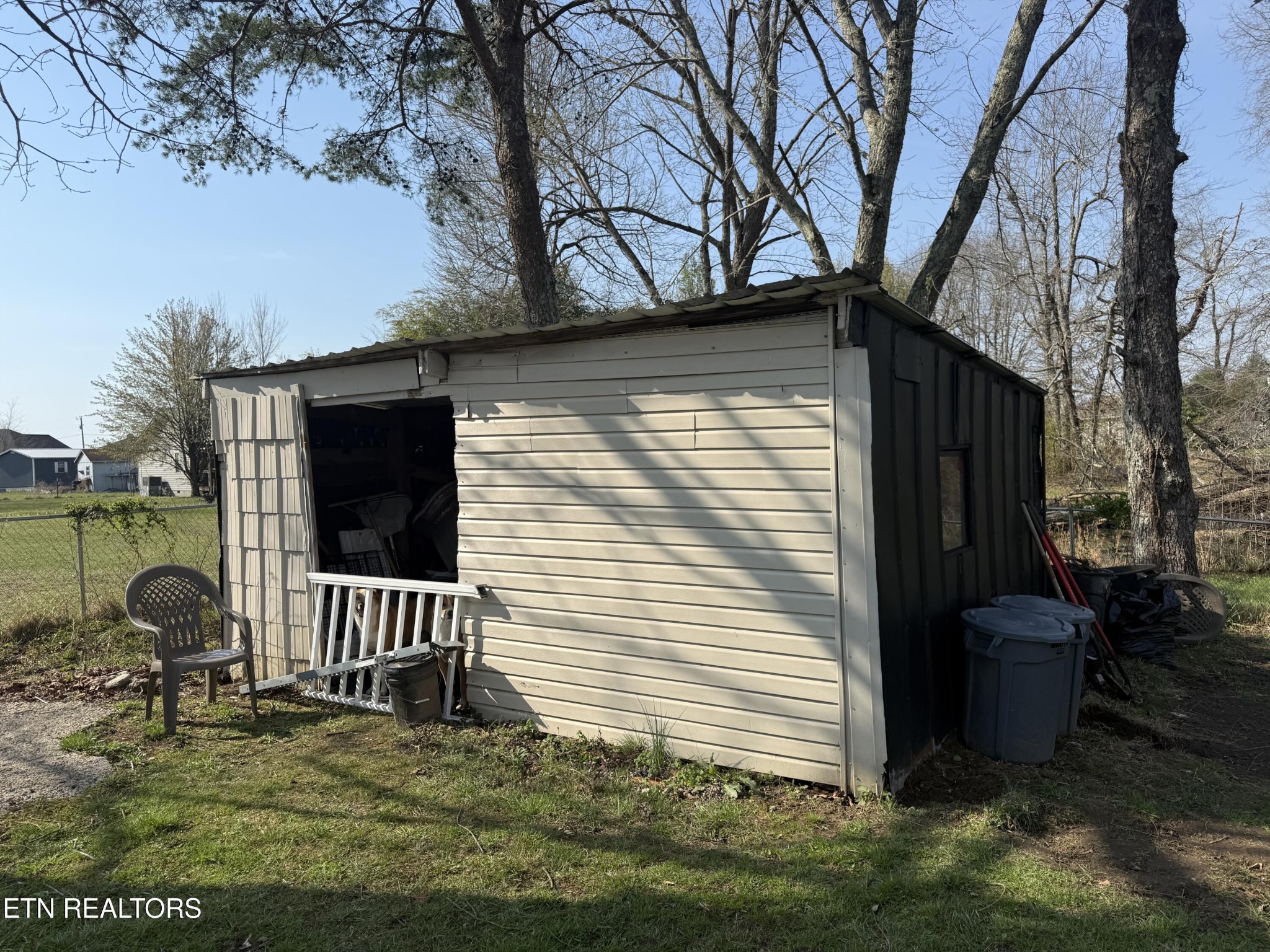 1995 Clarkrange Monterey Highway Monterey, TN 38574 - Photo 24 of 29 a backyard of a house with barbeque oven