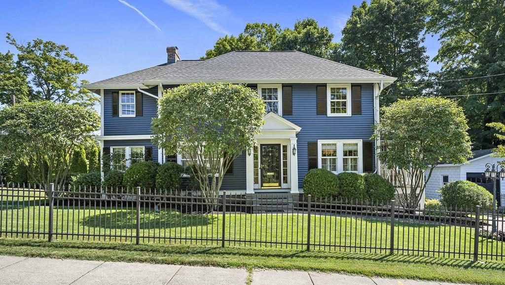 4 Avondale Road Newton, MA 02459 - Photo 1 of 37